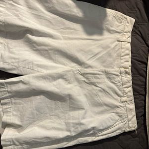 Men’s Izod white shorts